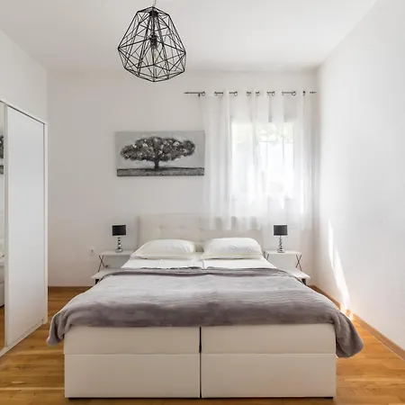 Sweet Dreams Apartament Sutivan